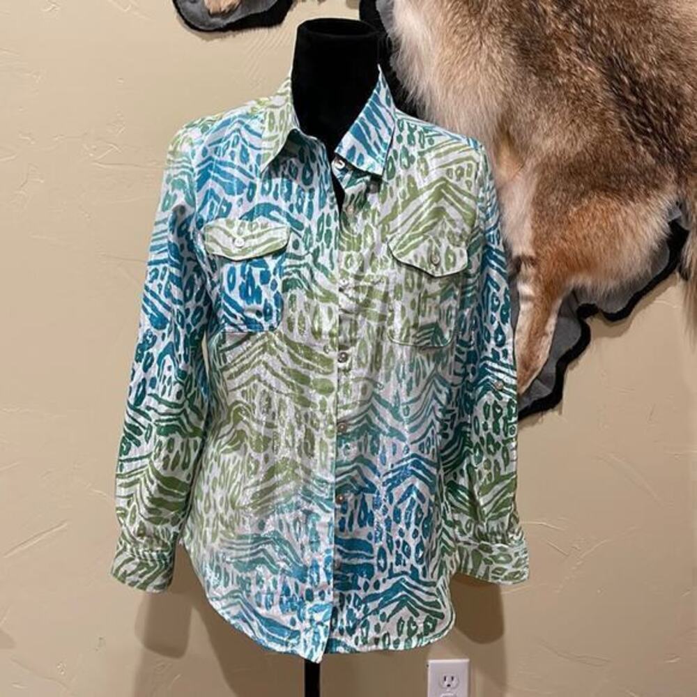 Ruby Red 8 Ombre Green Blue Button Down Top‎ Classic Casual Animal Leaf Print